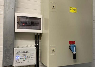 ThermoBox D73 hővédelmi eszköz kompresszor mellett